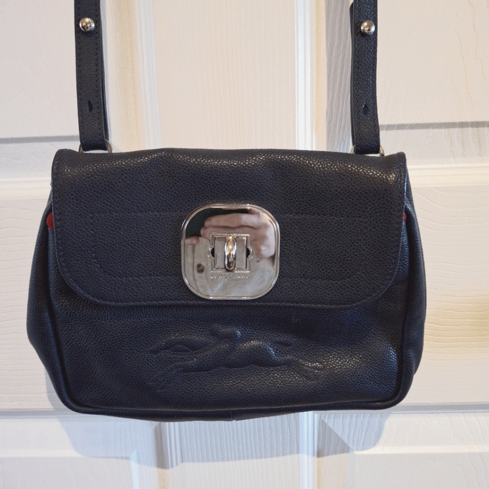 Elegant Navy Leather Shoulder Bag
